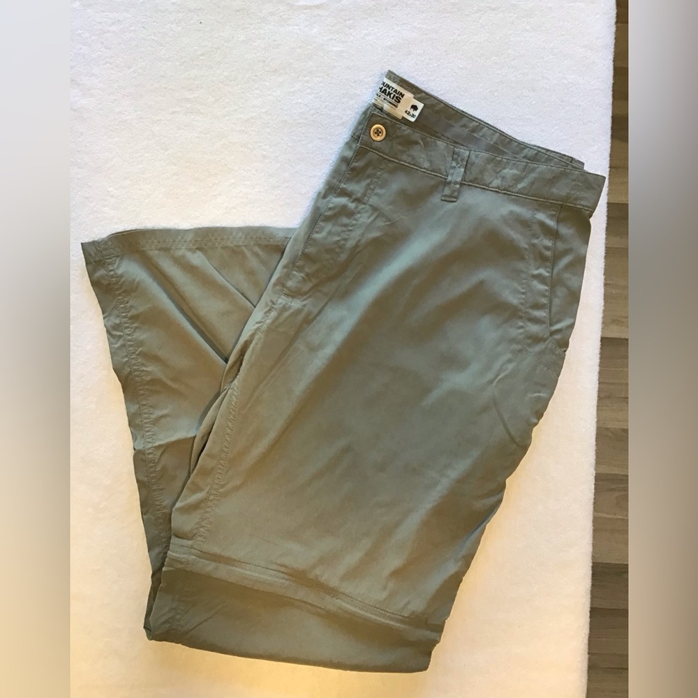 NWOT Mountain Khakis M 42x30 Equatorial Convertible Pant in Khaki